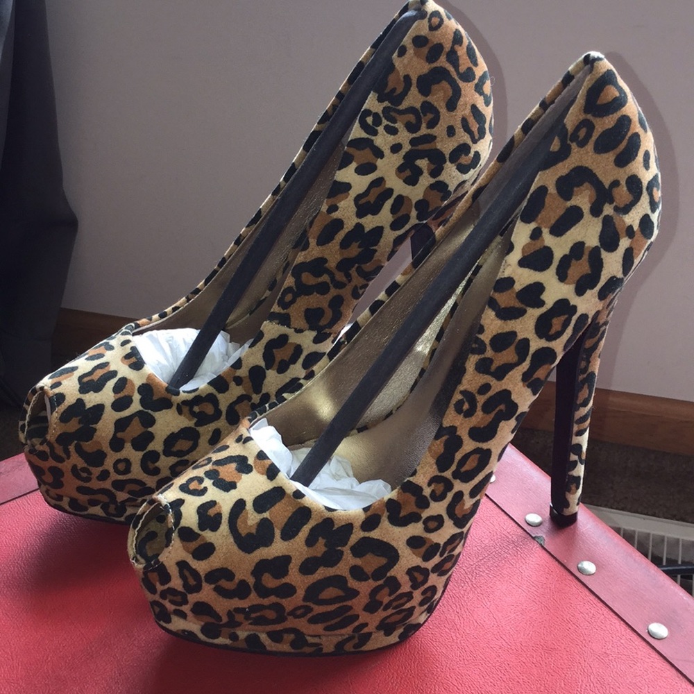 Peep Toe Cheetah stiletto platform